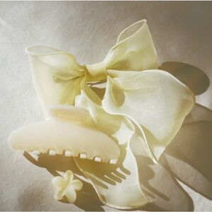 Emi Jay Big Effing Clip in Leche